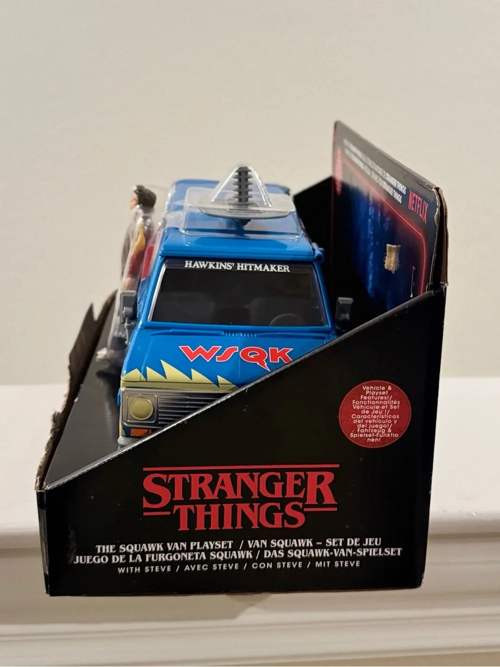 STRANGER THINGS Figure World Vehicle Pack SQWK FM Blue Radio Van. NEW!!!